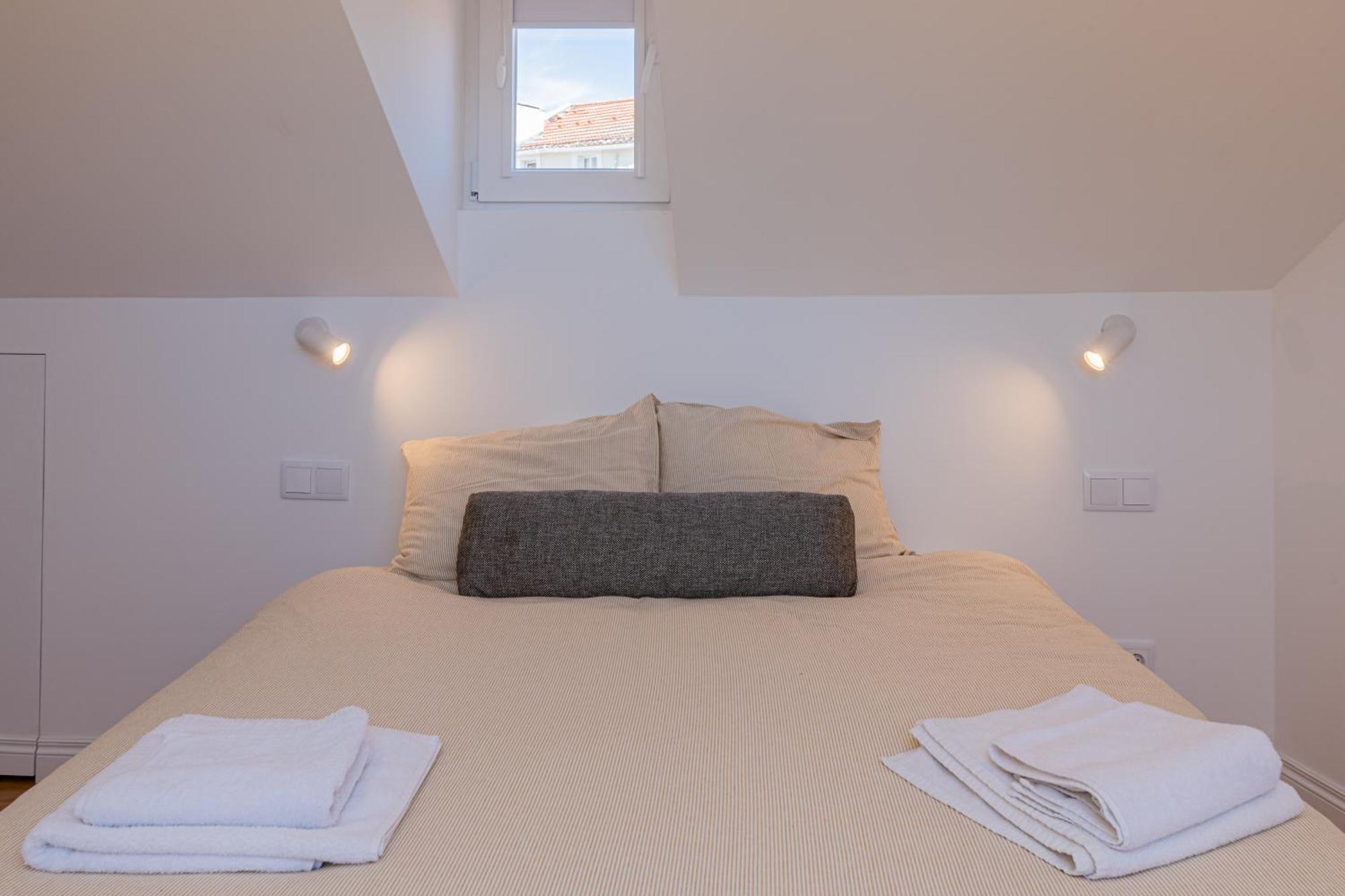 Apartamento Bright Duplex With Stunning Bridge Views In The History Area