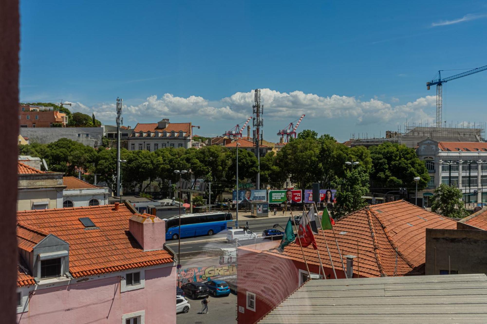Apartamento Bright Duplex With Stunning Bridge Views In The History Area *